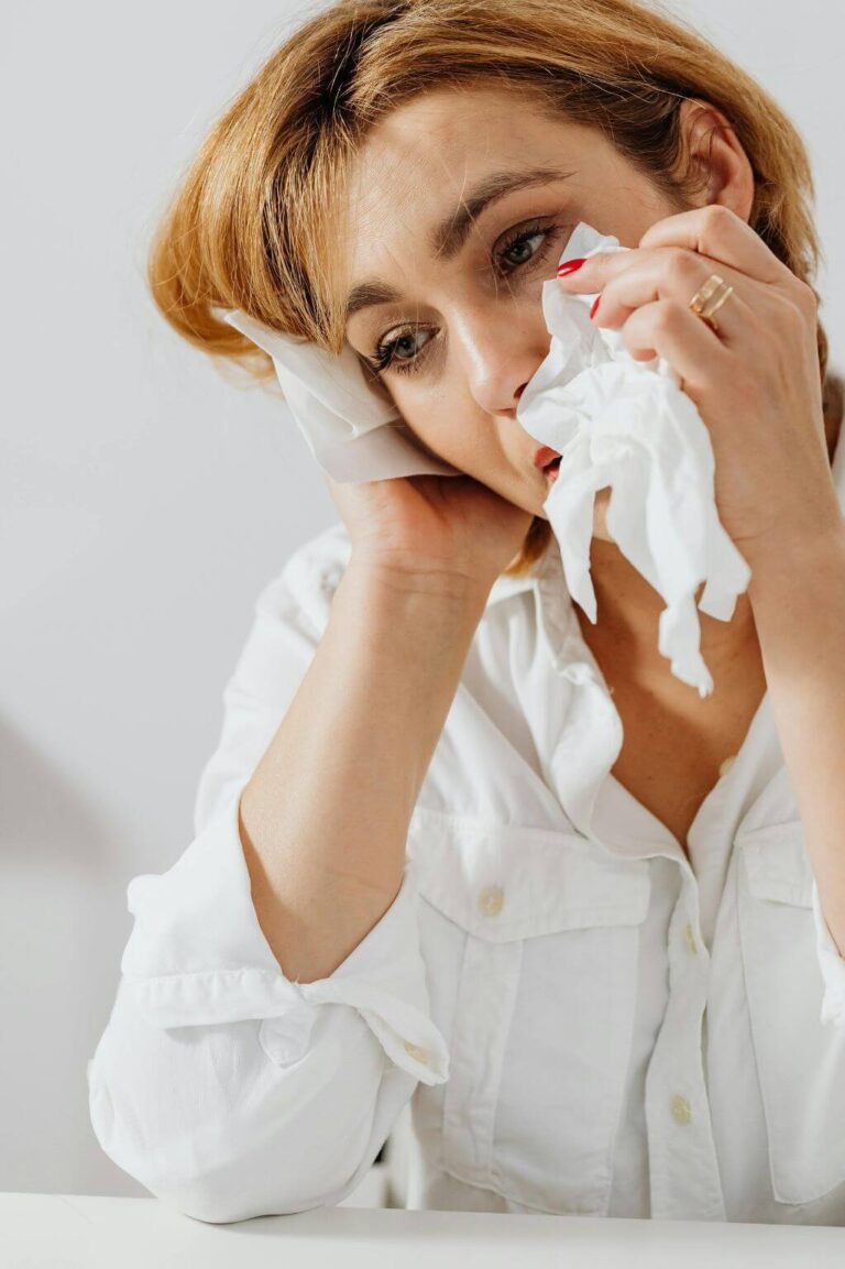 A woman emotional afetr hysterectomy